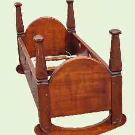 Berceau à bascule en bois                          16436