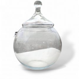 Bonbonnière en verre.       17763