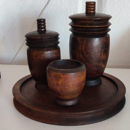 Ensemble pots à tabac.                23389