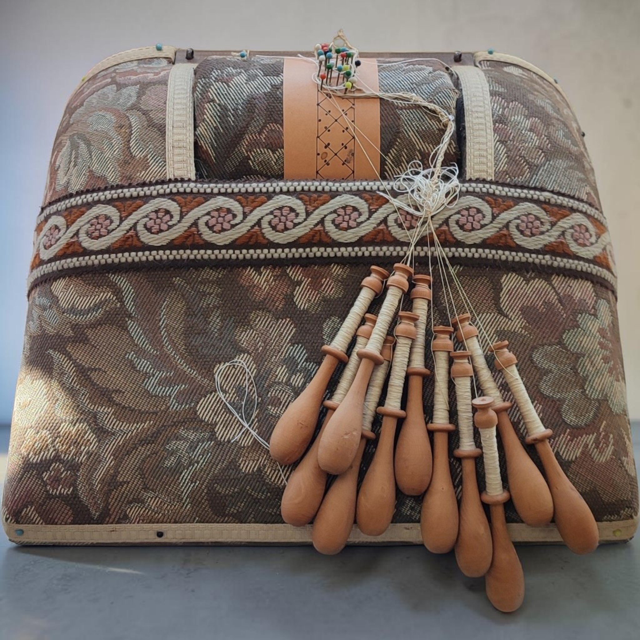 Carreau à dentelles          24476