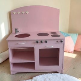 Cuisinière enfant. 29075